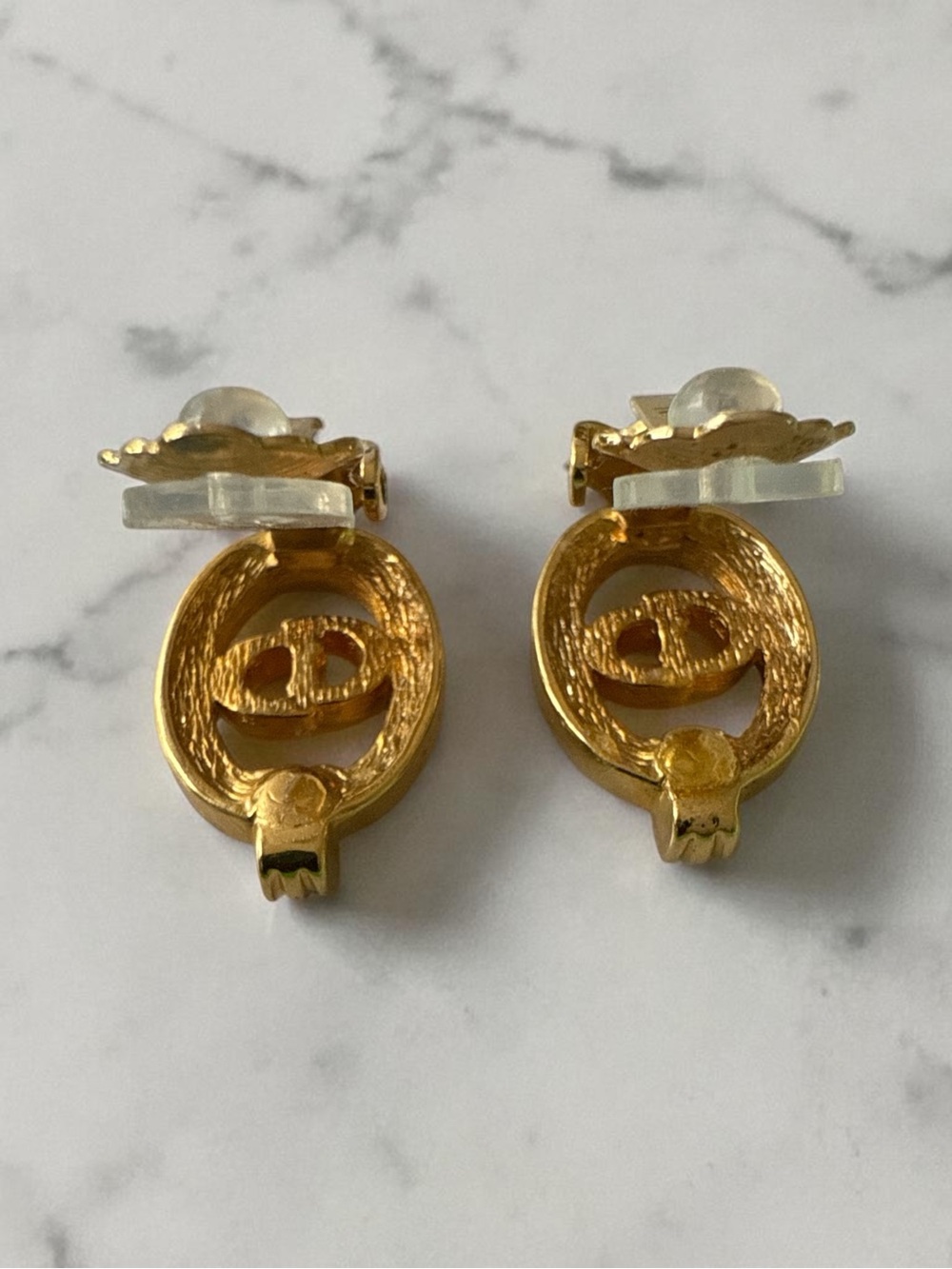 Christian Dior Vintage Gold Logo Crystal Oval Clip-On Earrings - Picture 4 of 7